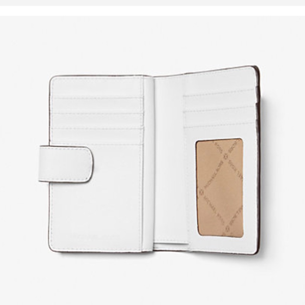 Michael Medium Crossgrain Leather Bifold Wallet
Optic White
NWT - Picture 2 of 16